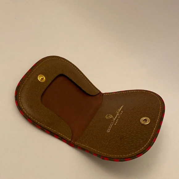 Gucci Accessory Collection Rounded Pouch Compact - Picture 7 of 13